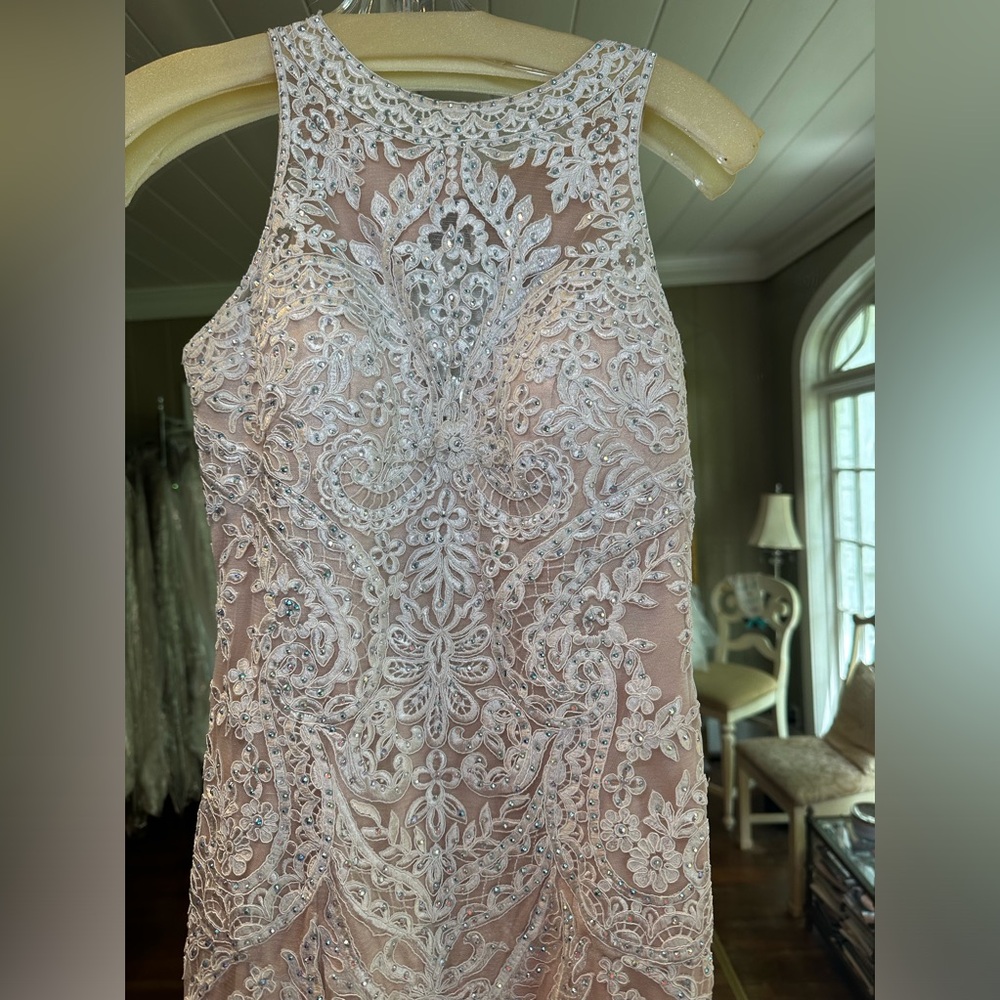 GIGI Designs White/Tan Size 2 Dress
